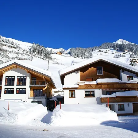 Apartment Alpina *